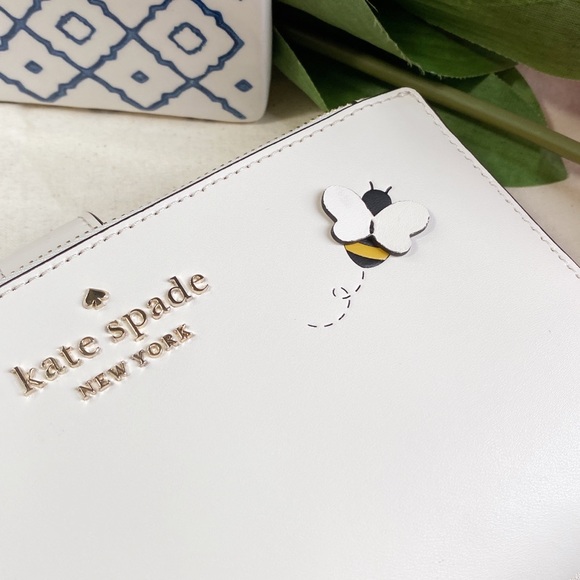 Kate Spade honey bee phone wallet wristlet - Picture 4 of 13